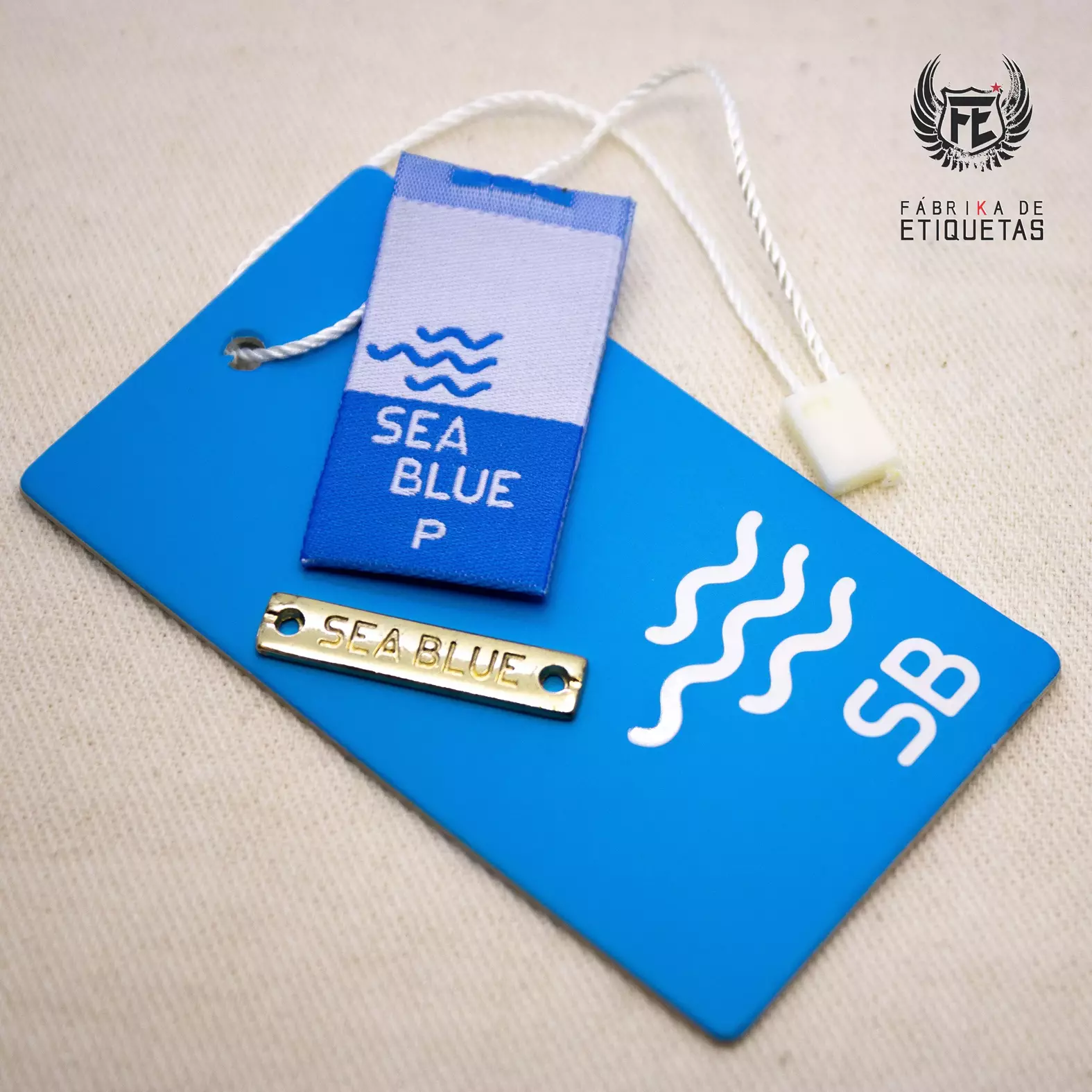 TAG_PLACA METAL E BORDADA-web